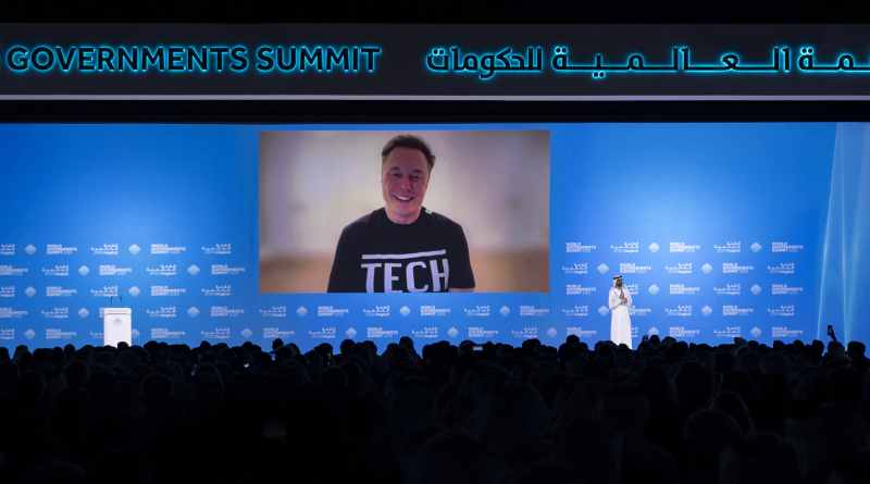 Elon Musk habla de gobernanza basada en el “tech support” en Dubai