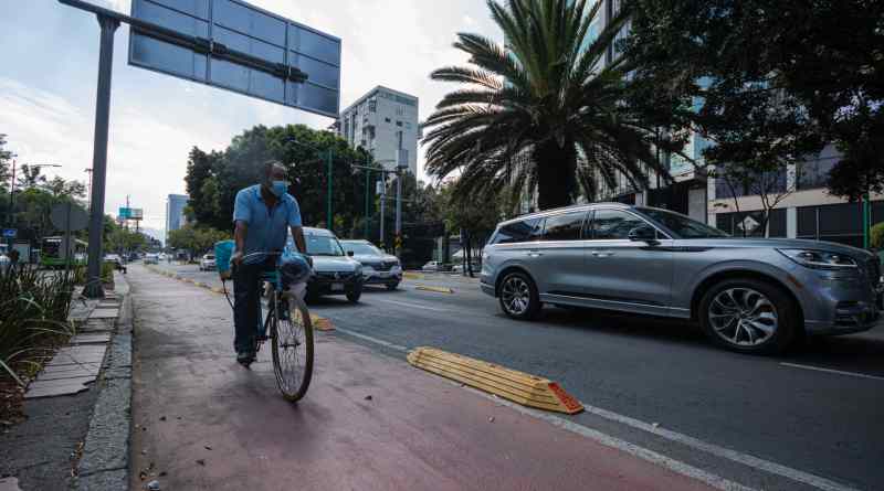 Urge actualizar normas de eficiencia vehicular en México